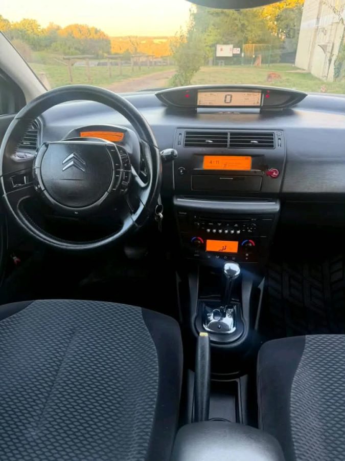 Citroën C4 1.6 HDI 110 FAP AMBIANCE PACK  — 2008 —  automatique — photo 2
