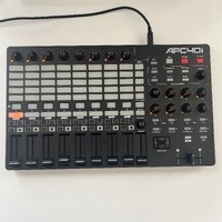 Vends Akai APC 40 MK2  - 230 €