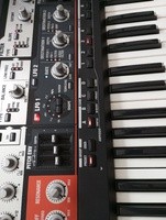 Vend Roland sh201 - 300 €