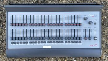 Vends pupitre éclairage - 40 €