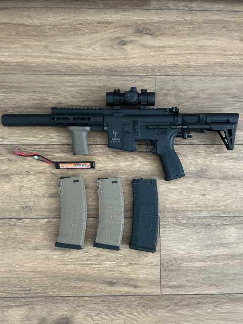Réplique type M4 Saigo Defense 300 FPS