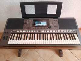 vends Yamaha PSR-S770 – Arrangeur 61 touches – Très bon état – 600 € - 600 €