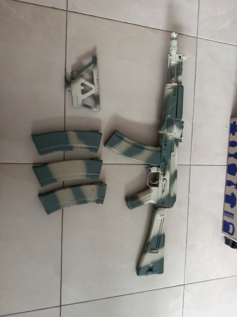 AK105 E&L essential