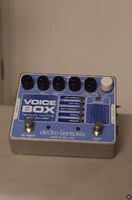 Electro-Harmonix Voice Box – pédale vocoder et harmoniseur - 110 €