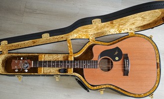 Je vends cette magnifique guitare folk électro-acoustique Maton Redwood - 1 950 