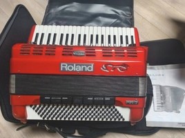 Accordéon Roland FR-7 V-Accordion avec accessoires - 1 700 €