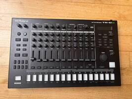 TR8S-S parfait état - 450 €