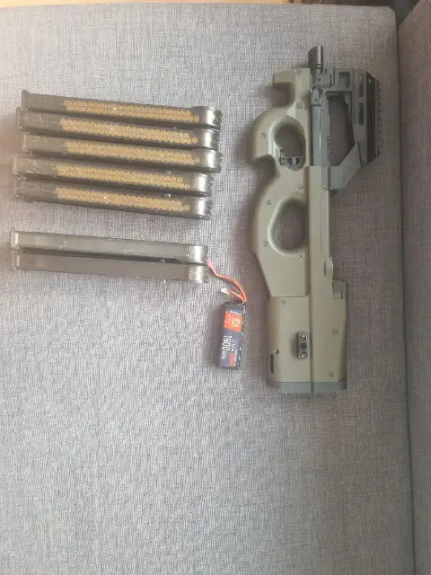 SSR90 (P90) novritsch neuve avec chargeurs