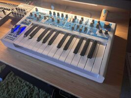 Bass Station II Swifty Edition - neuf - - 370 €