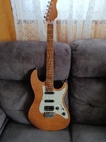 V Stratocaster Larry Carlton s7  - 400 €