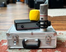 vends AKG SolidTube  - 450 €
