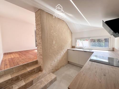 POITIERS (86000) - MAISON RÉNOVÉE 72 M2 LOI CARREZ - 3 CHAMB