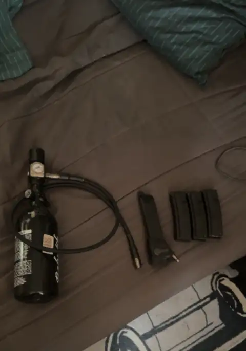 2 bouteilles 0.8 L +régulateur+ flexible+ adaptateur hpa glo