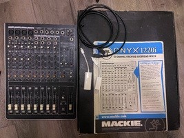 Mackie Onyx 1220i + Cables adopter (Thunderbolt-Lightning,US