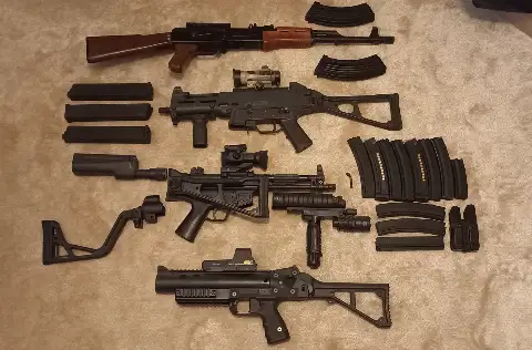 Vends lot de répliques