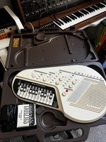Vends Omnichord OM300 (avec le preset Clint Eastwood de Gorillaz) - 800 €