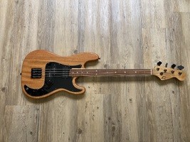 FENDER - Precision Basse + Manche Luthier Emmanuel Charlieux + Micro Manche Humb