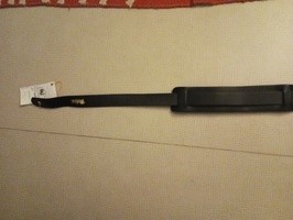 Vends sangle pour guitare ou basse, en cuir, de marque Moteu