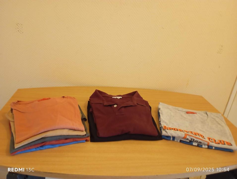LOT 9 MAILLOTS ET POLOS MANCHES COURTES
